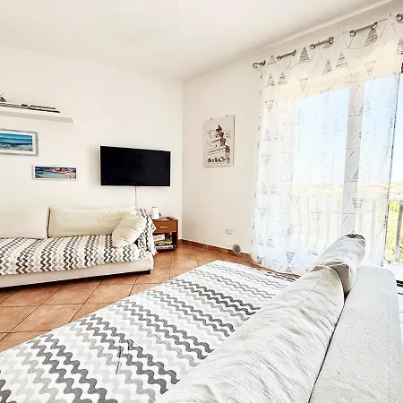 Pgs Immobiliare Srls Gallura Blu Moderno Trilocale Con Parcheggio Privato Apartment La Maddalena (Sassari)