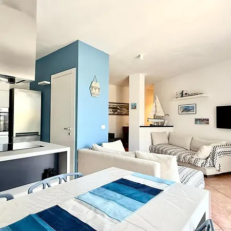 Apartment Pgs Immobiliare Srls Gallura Blu Moderno Trilocale Con Parcheggio Privato La Maddalena (Sassari)